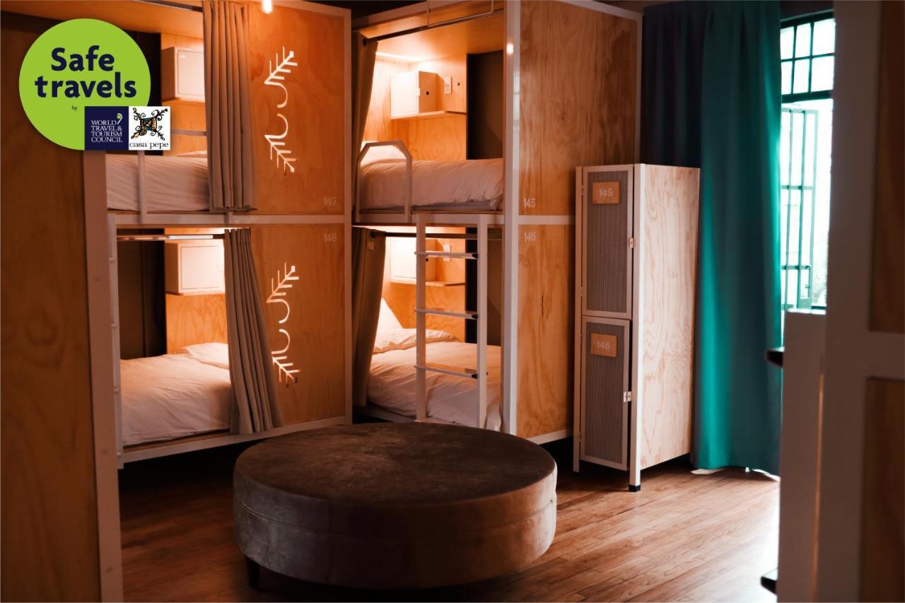Cama em Dormitório Misto com 8 Camas