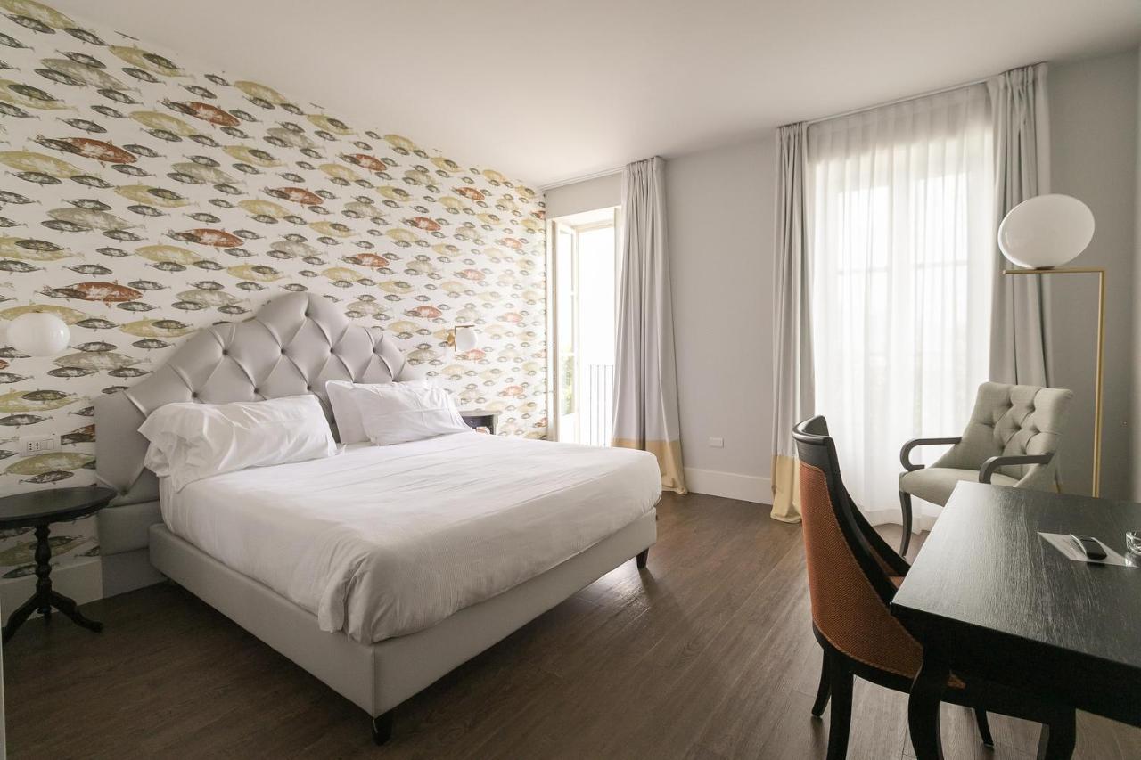 Deluxe Double or Twin Room Balcony Lake View,1013710087:JPEG