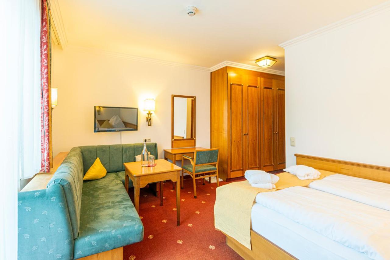 Standard Double Room with Balcony - Free access to Alpentherme