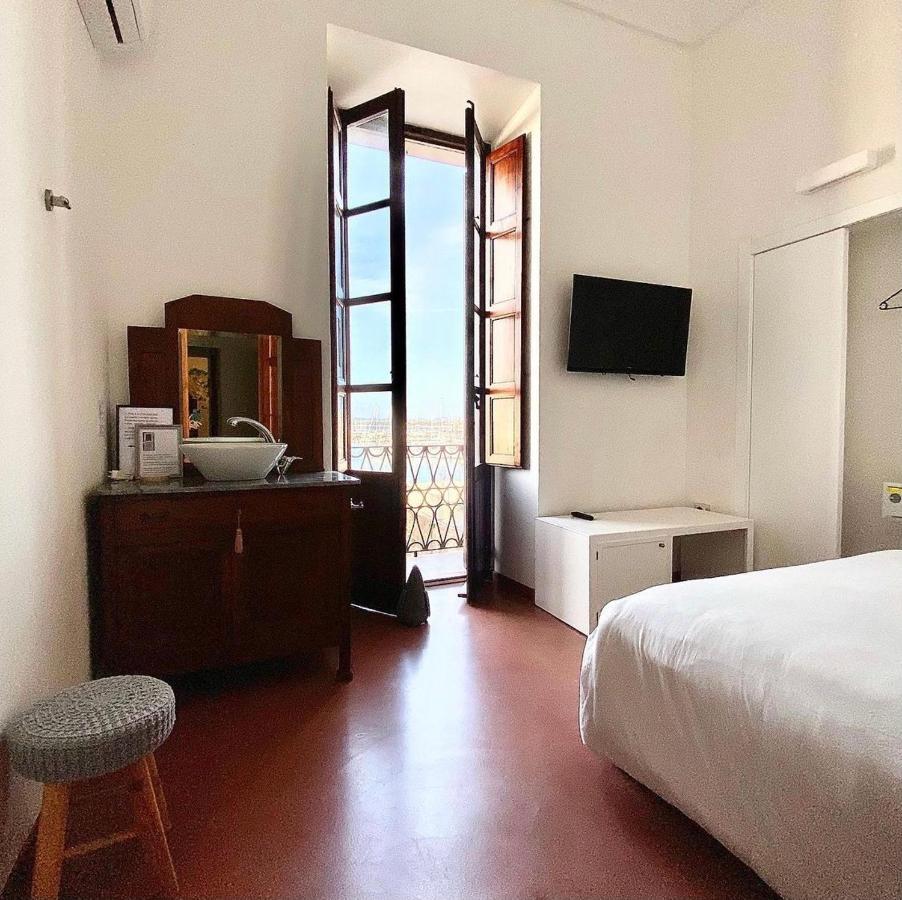 Double Room Private External Bathroom
