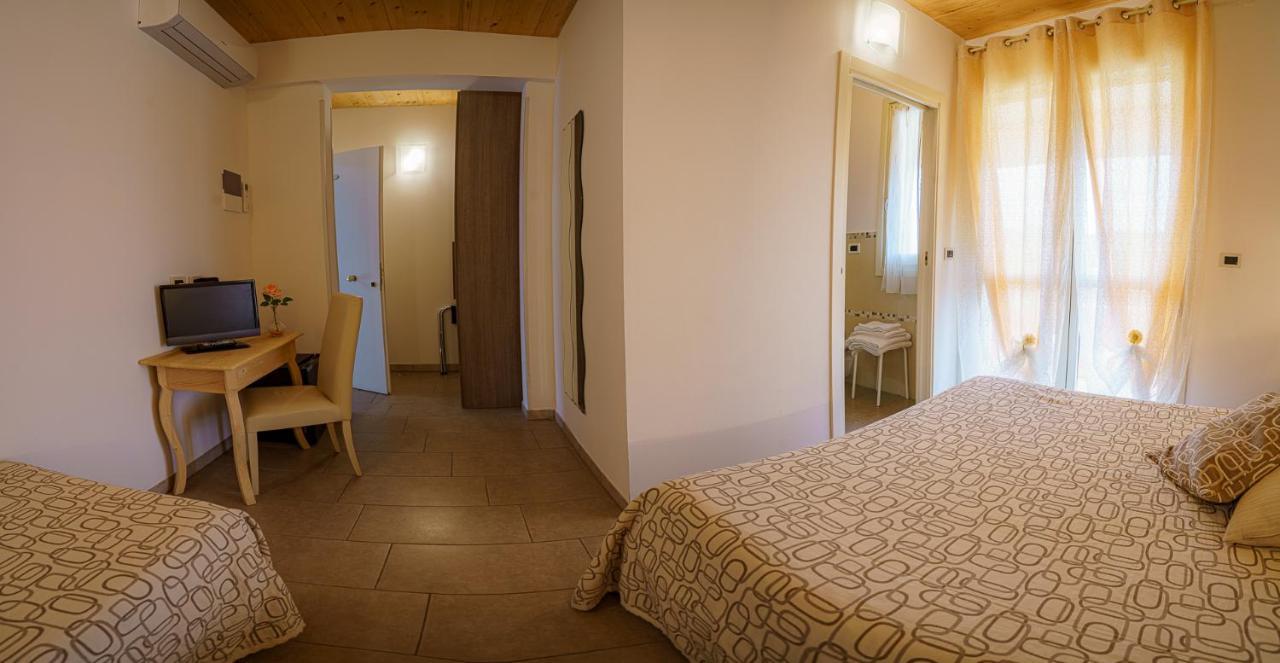 Triple Room Sea View