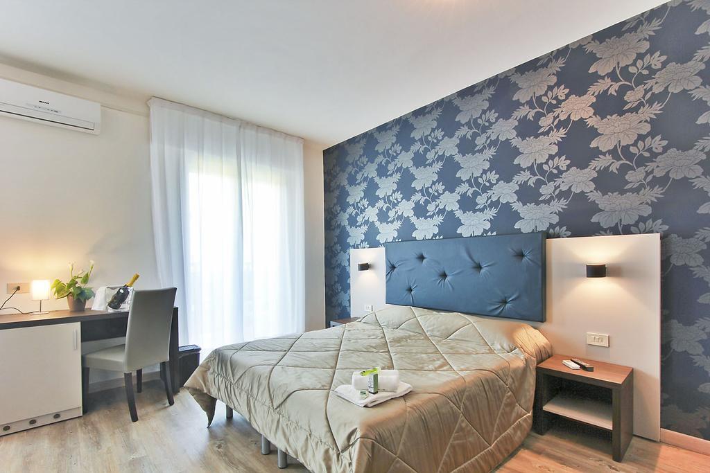 Double or Twin Room,1589285822:JPEG