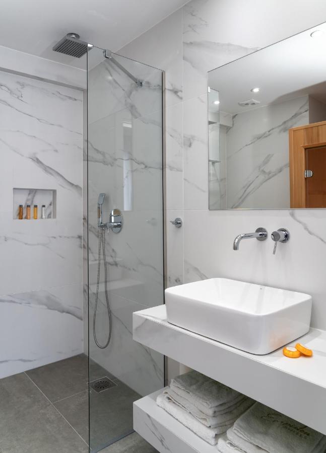 Suite with Sauna