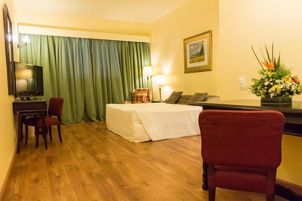Quarto Deluxe com Cama Queen-size