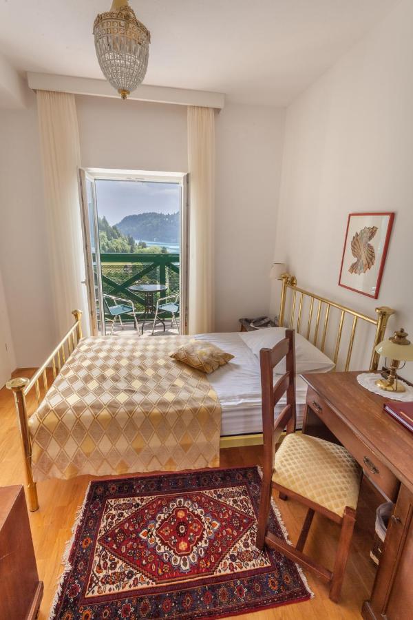 Habitación Individual con balcón y vistas al lago
