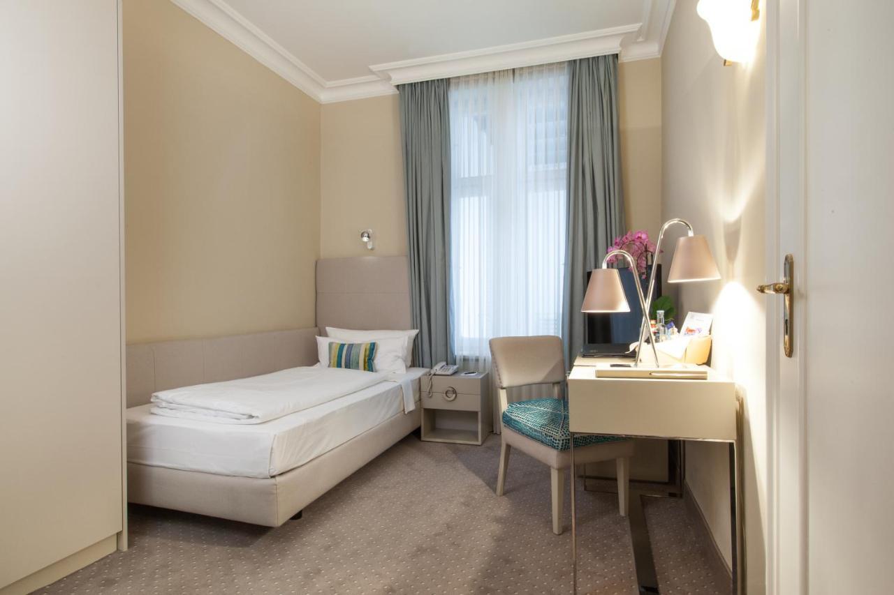 Single Room - Courtyard,1139092657:JPEG