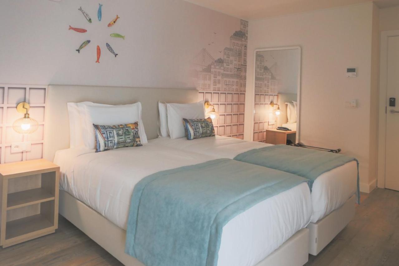 Twin Room,1593877806:JPEG
