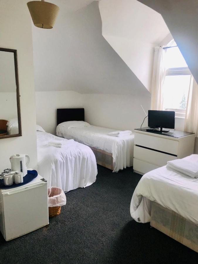 Chambre Triple Basique avec Salle de Bains Commune
