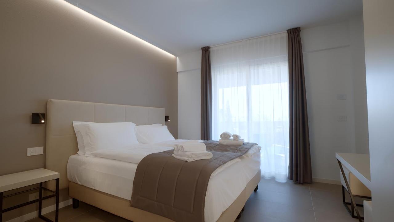 Standard Double Room,1586117181:JPEG