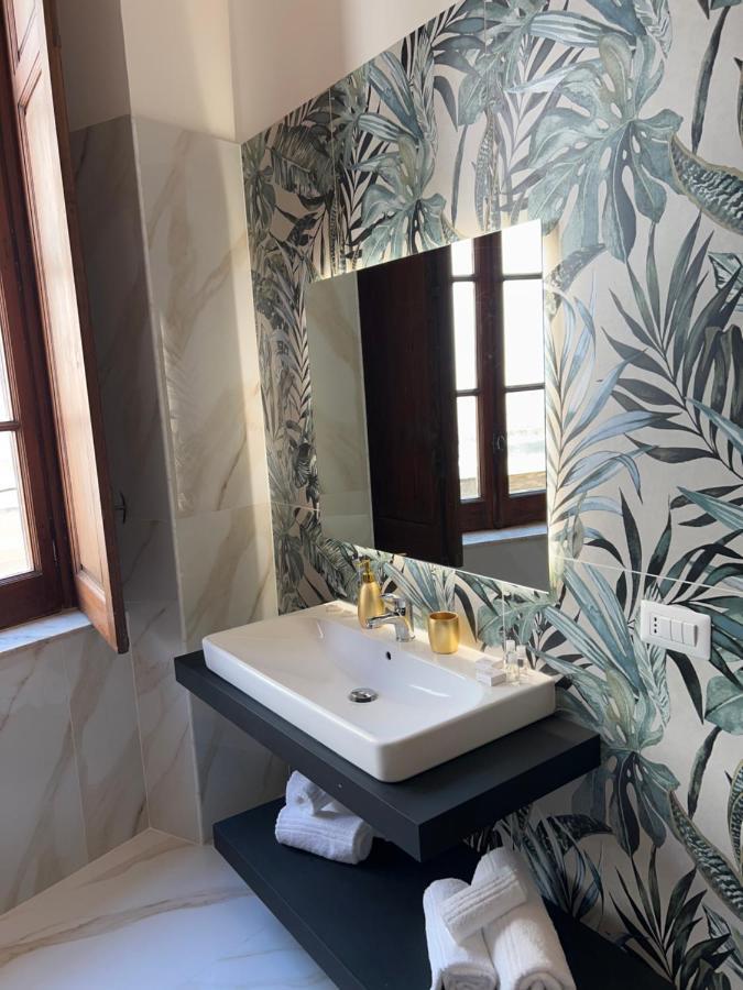 King Suite with Spa Bath