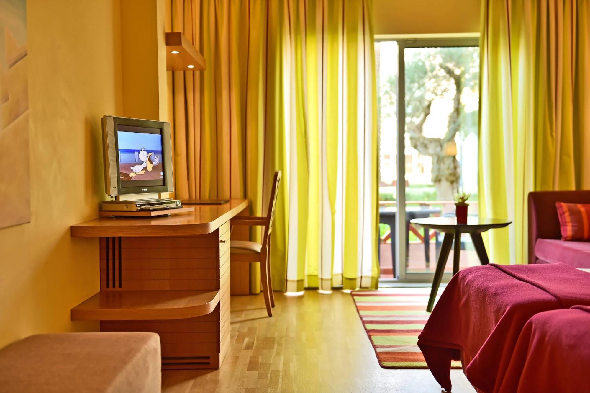 Superior Double or Twin Room Garden View