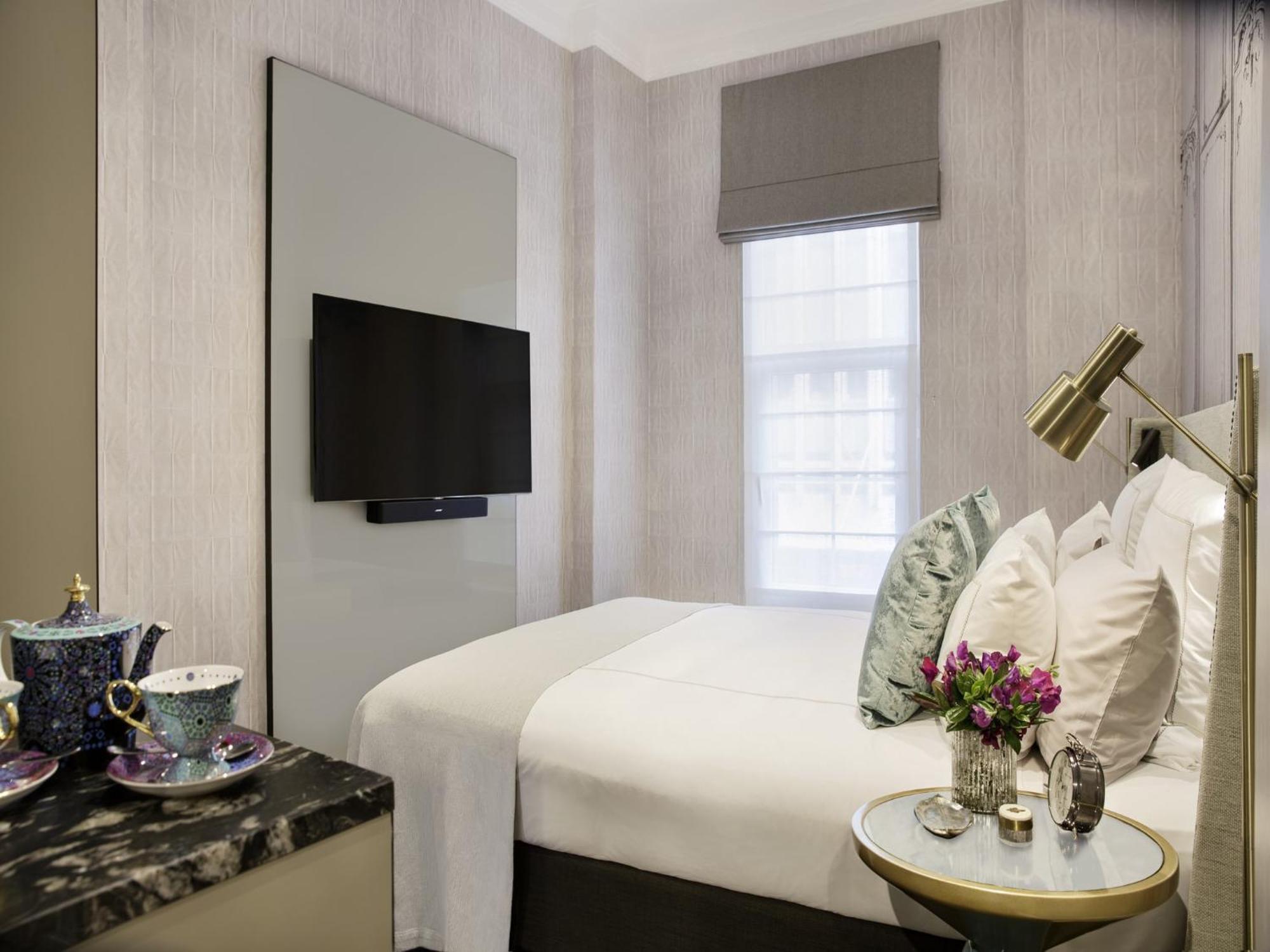 Classic Queen Room