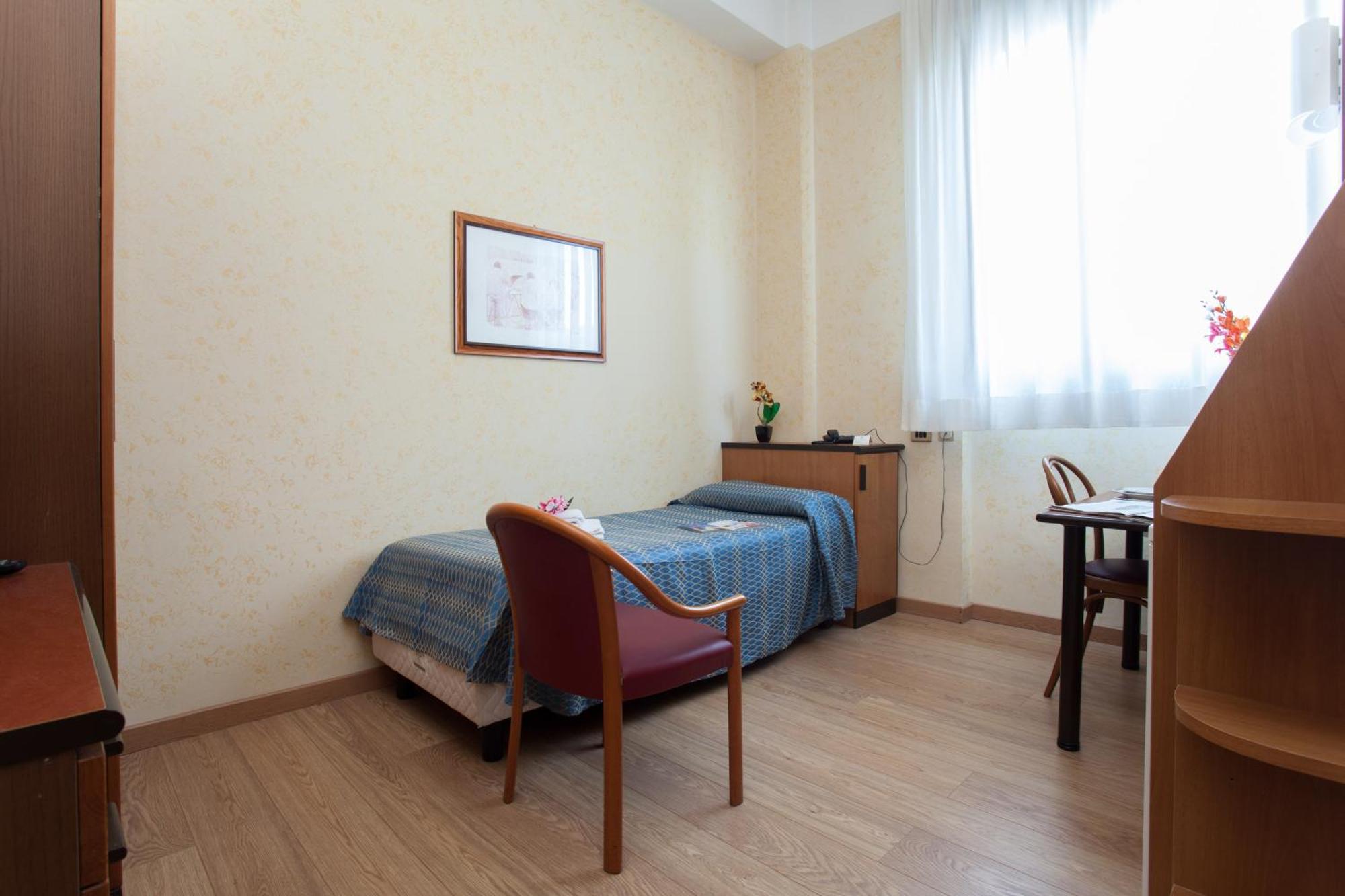 Single Room Kitchenette