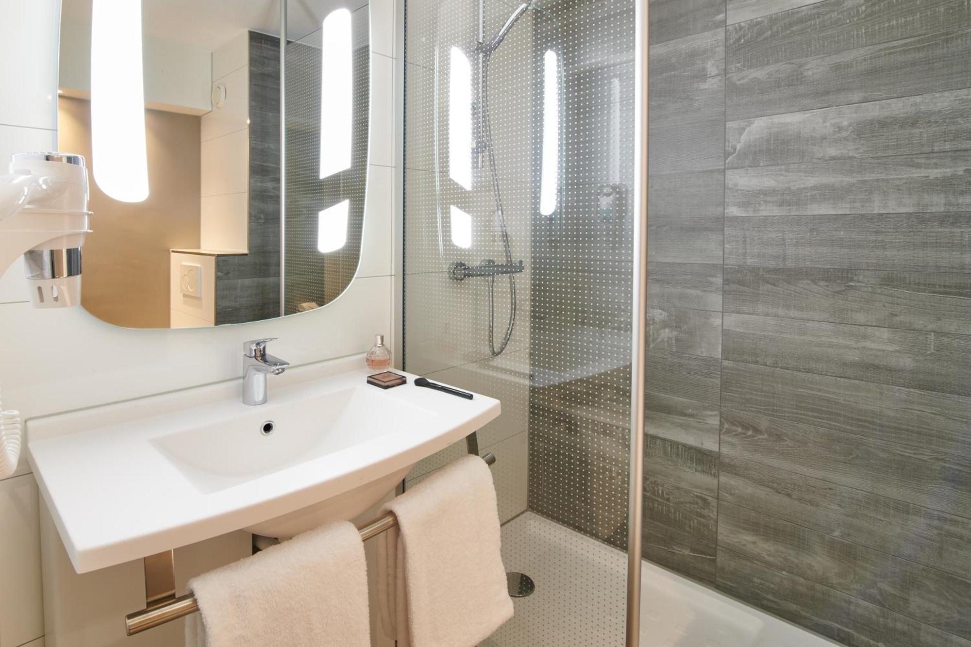 Renovated Standard Room,1216687072:JPEG