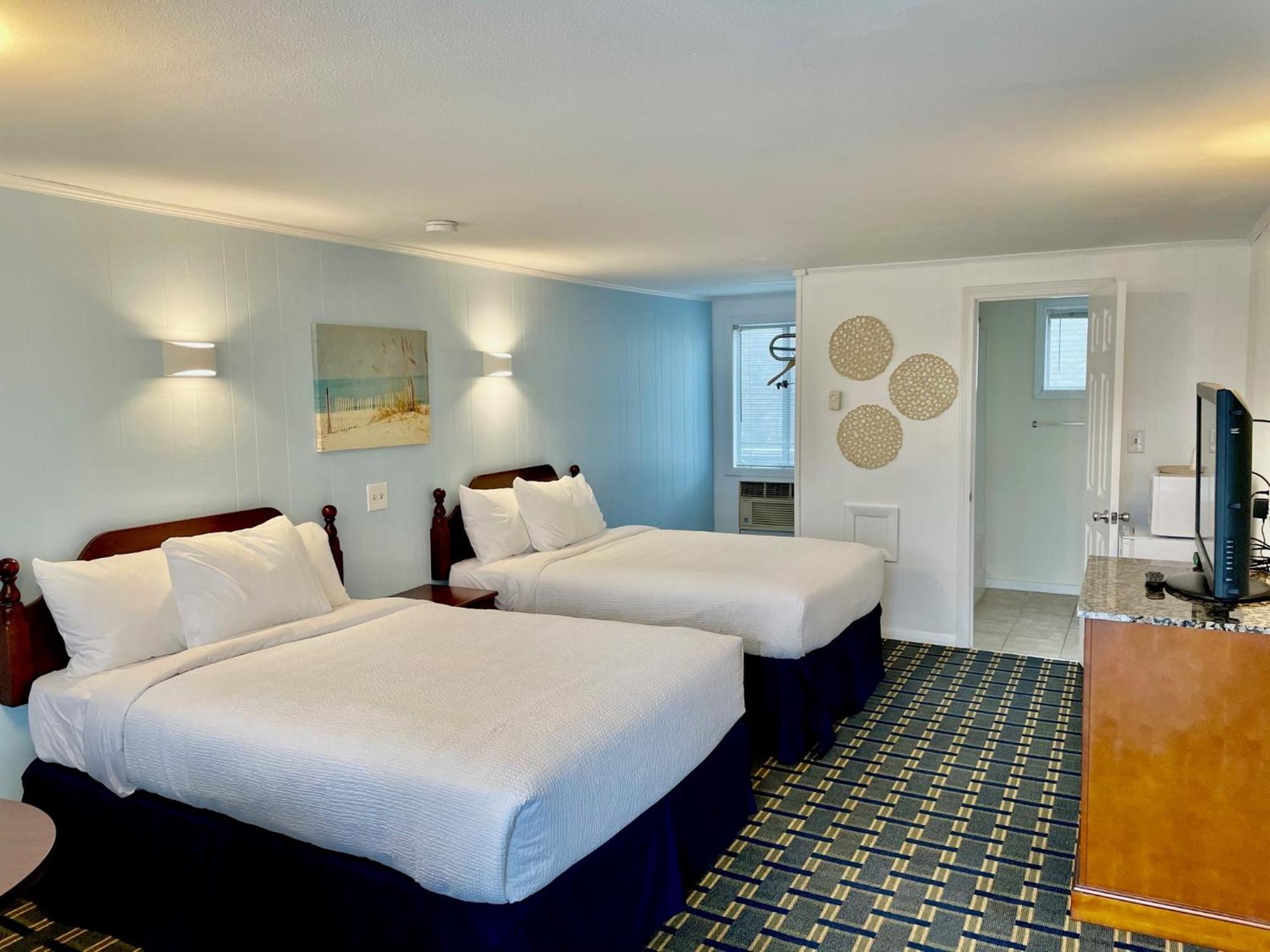 Standard Room with Two Double Beds