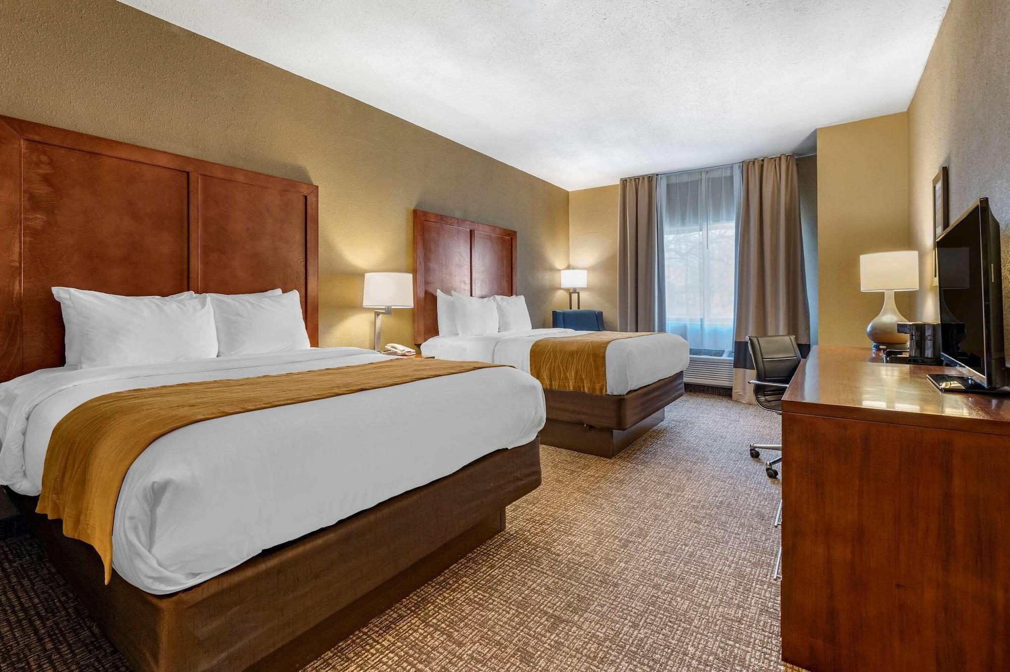 Queen Room with Two Queen Beds - Accessible/Non-Smoking