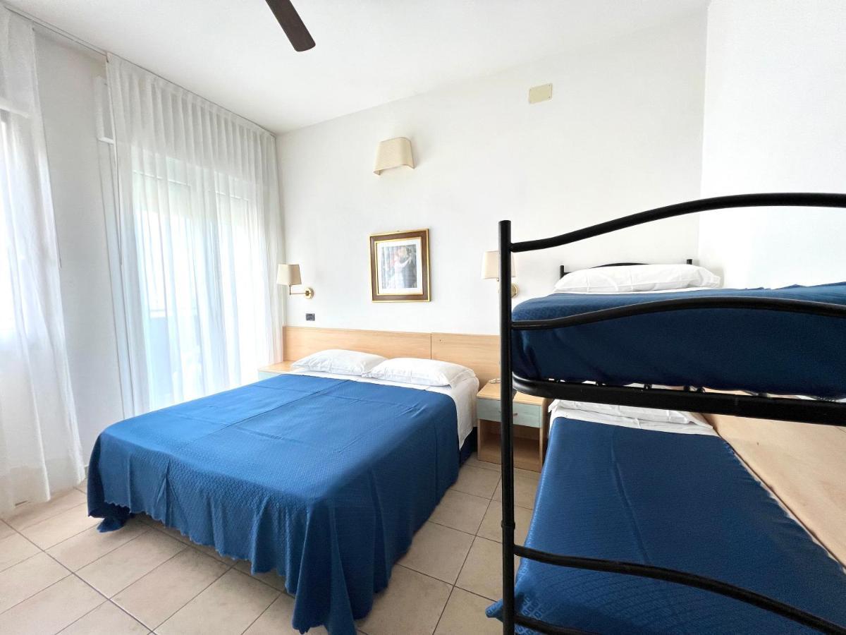 Quadruple Room Sea View