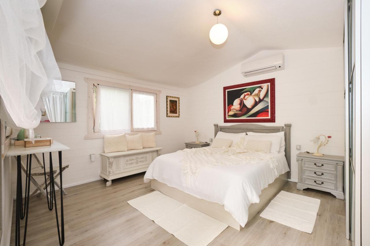 Double Room with Private Bathroom,1232486906:JPEG