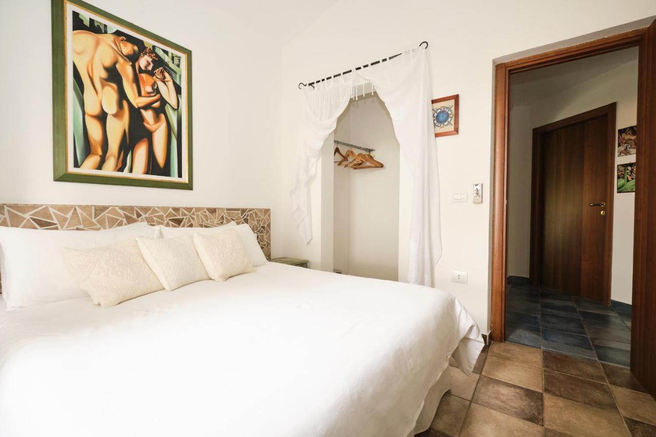 Double Room with Private External Bathroom,1232485127:JPEG