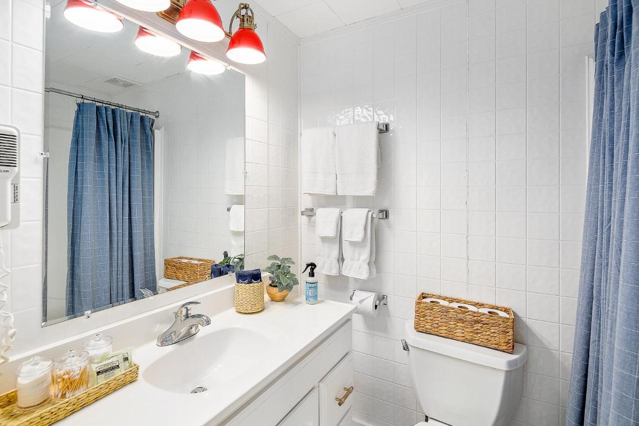 Studio Cottage with King Bed