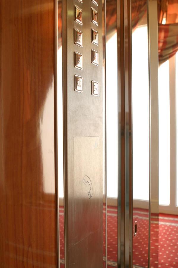 Triple Room with City View