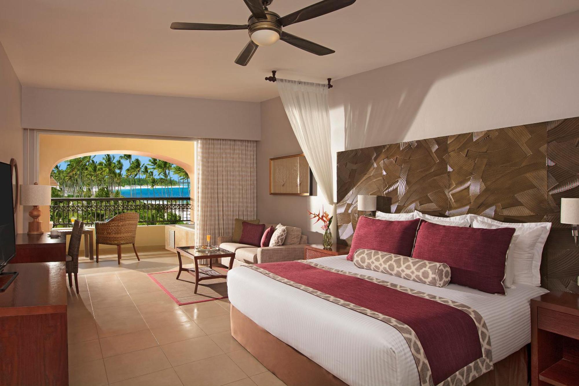 Preferred Club Deluxe Partial Ocean View King,1648254448:JPEG