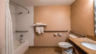 King Room Disability Access Tub,1276265371:JPEG