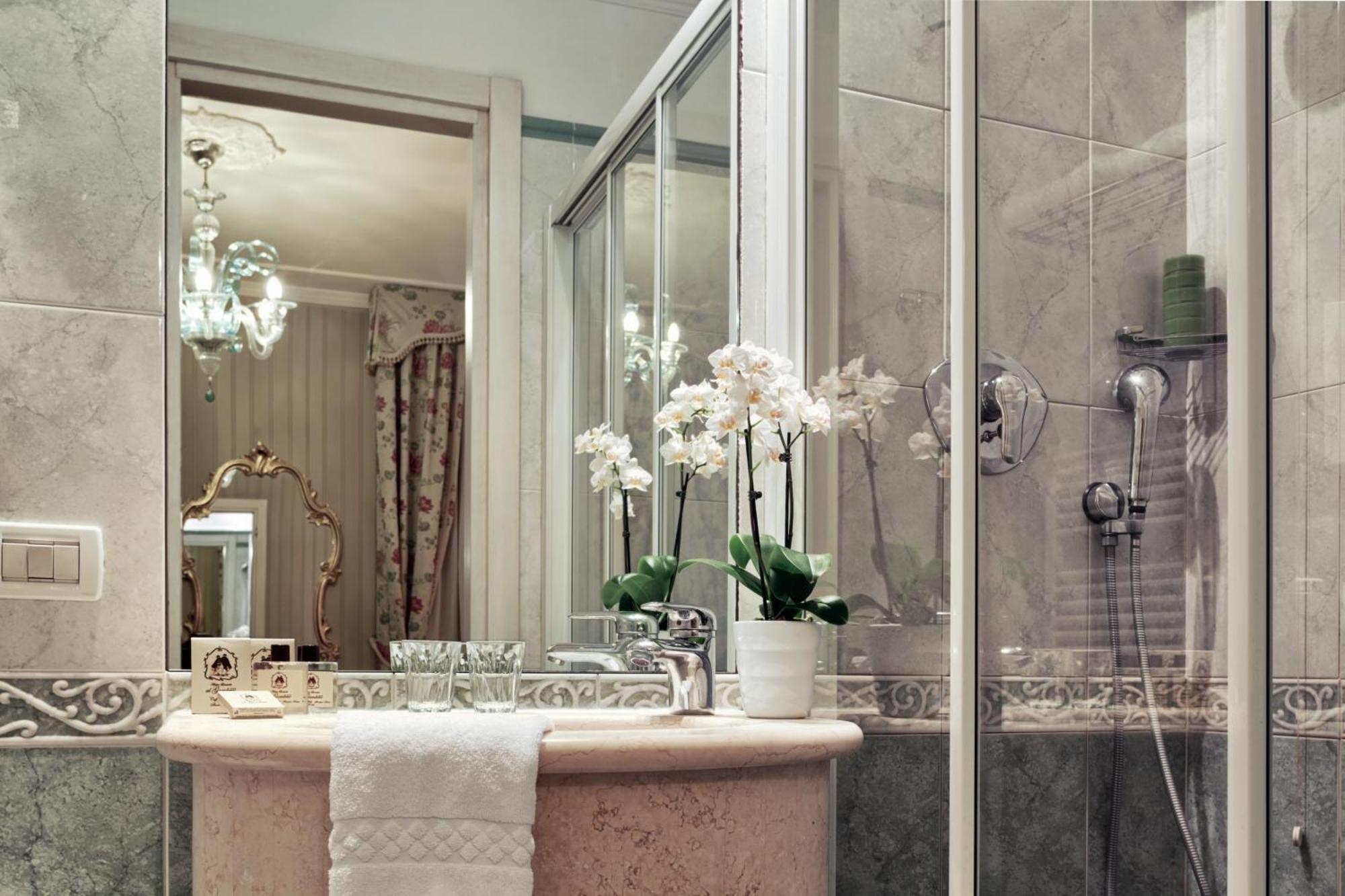 Chambre Double - Vue sur Canal