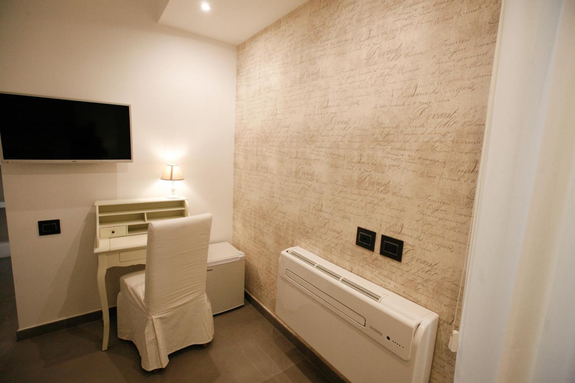 Large Single Room