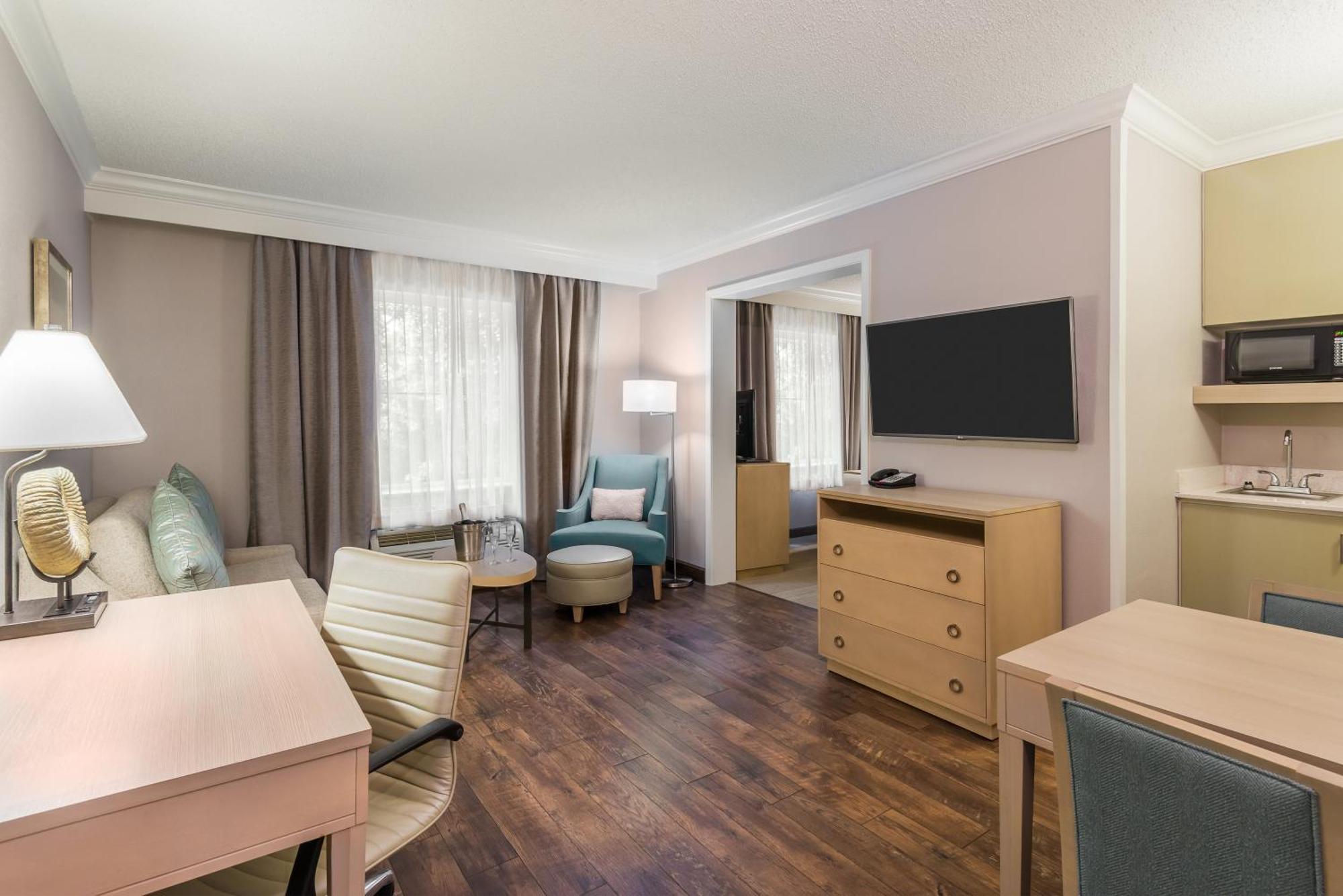 King Suite with Sofa Bed