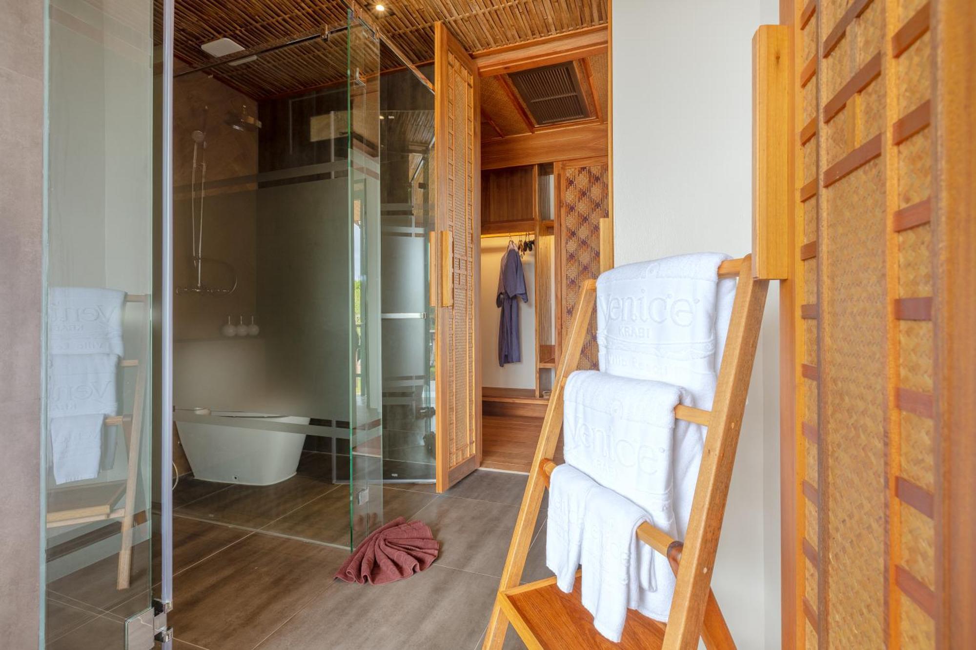 Grand Deluxe Kamer aan de Lagune met Uitzicht en Gratis Shuttleservice naar Ao Nang Beach/Railay Beach
