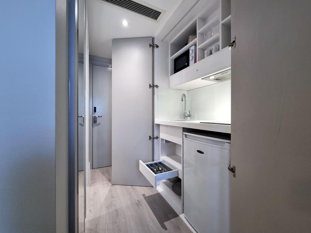 Double Studio Lower Ground floor No Windows