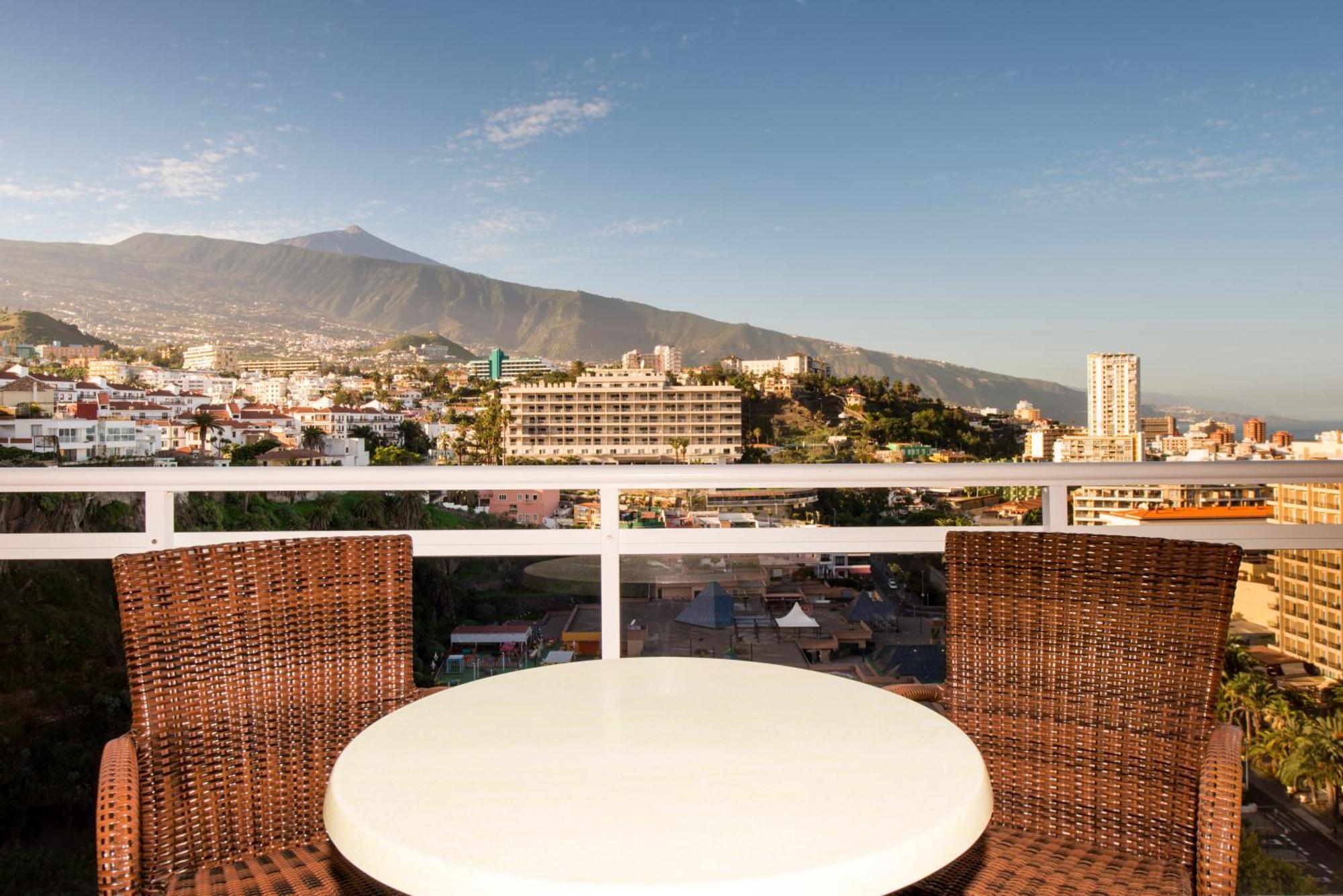 Double Room with Mountain View
