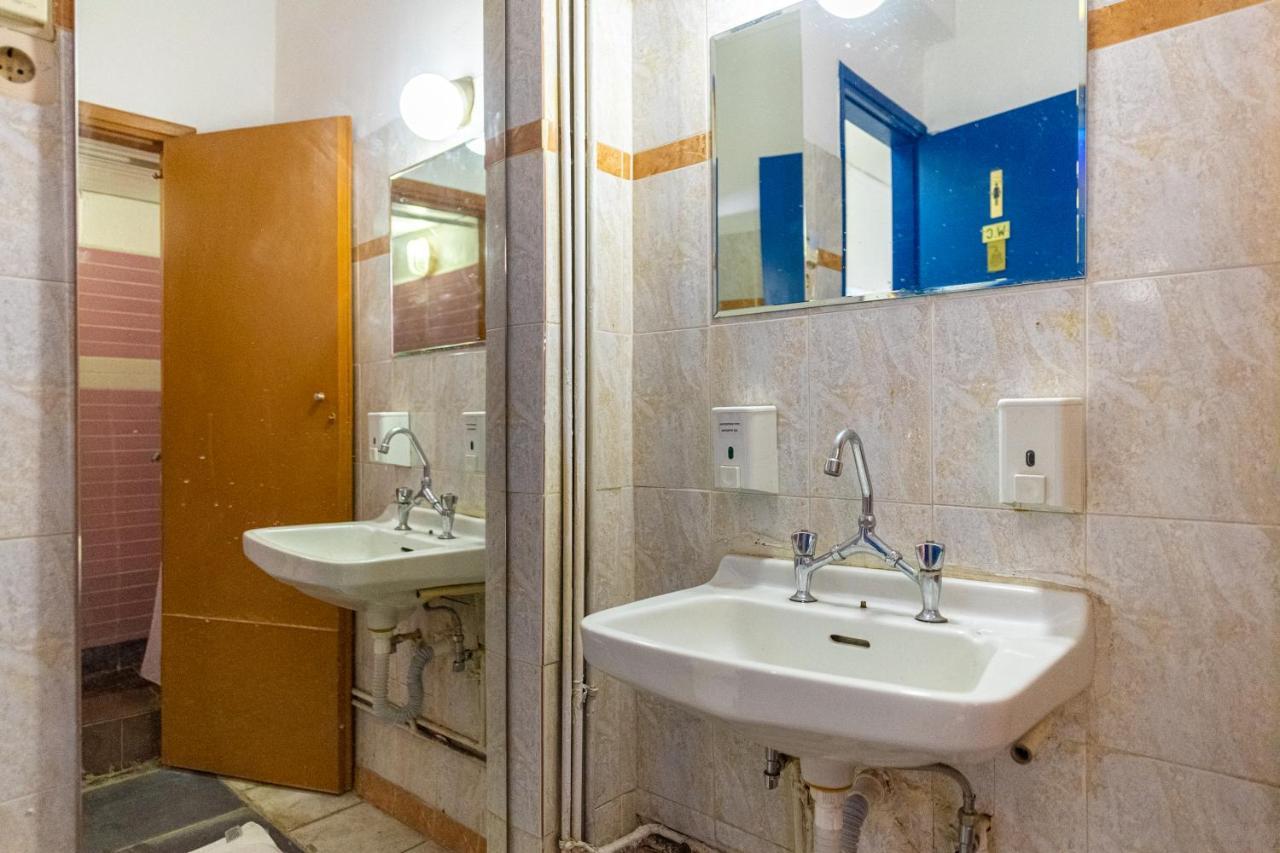 Eenpersoonskamer met Gedeelde Badkamer