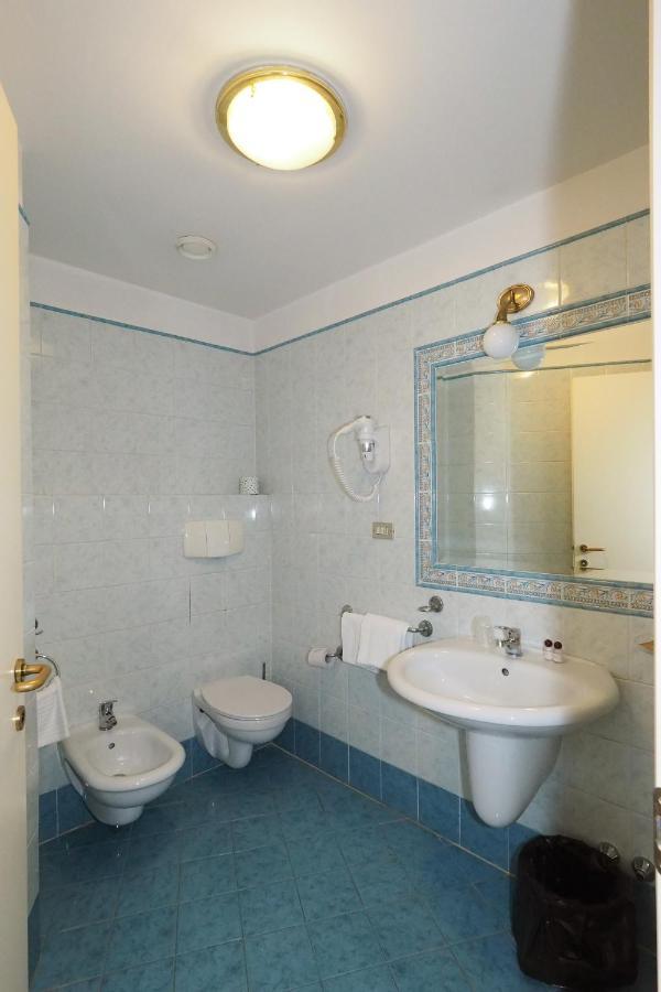 Standard Double Room,1346303618:JPEG
