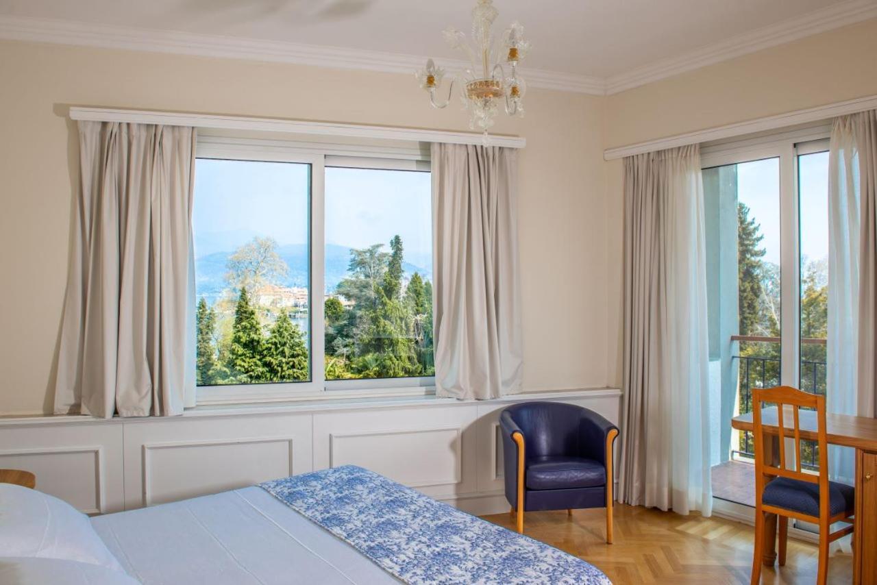 Double or Twin Room Lake View