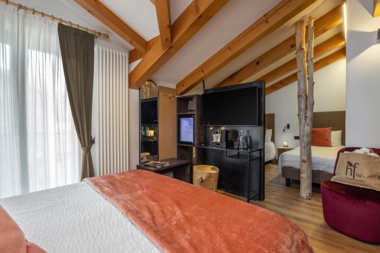 Deluxe Quadruple Room