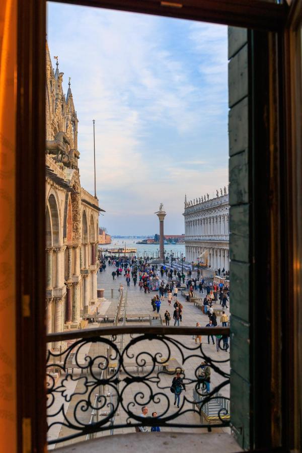 Deluxe King Room San Marco Square View
