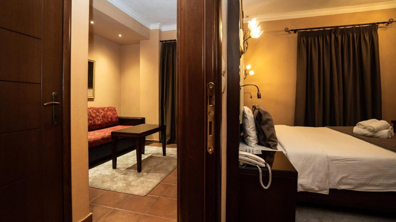 Junior Suite with Meteora forest and Mountain View,1386620459:JPEG