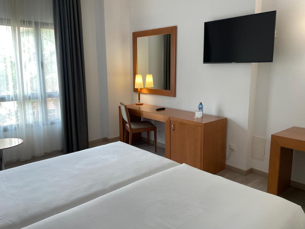 Triple Room,1402966181:JPEG
