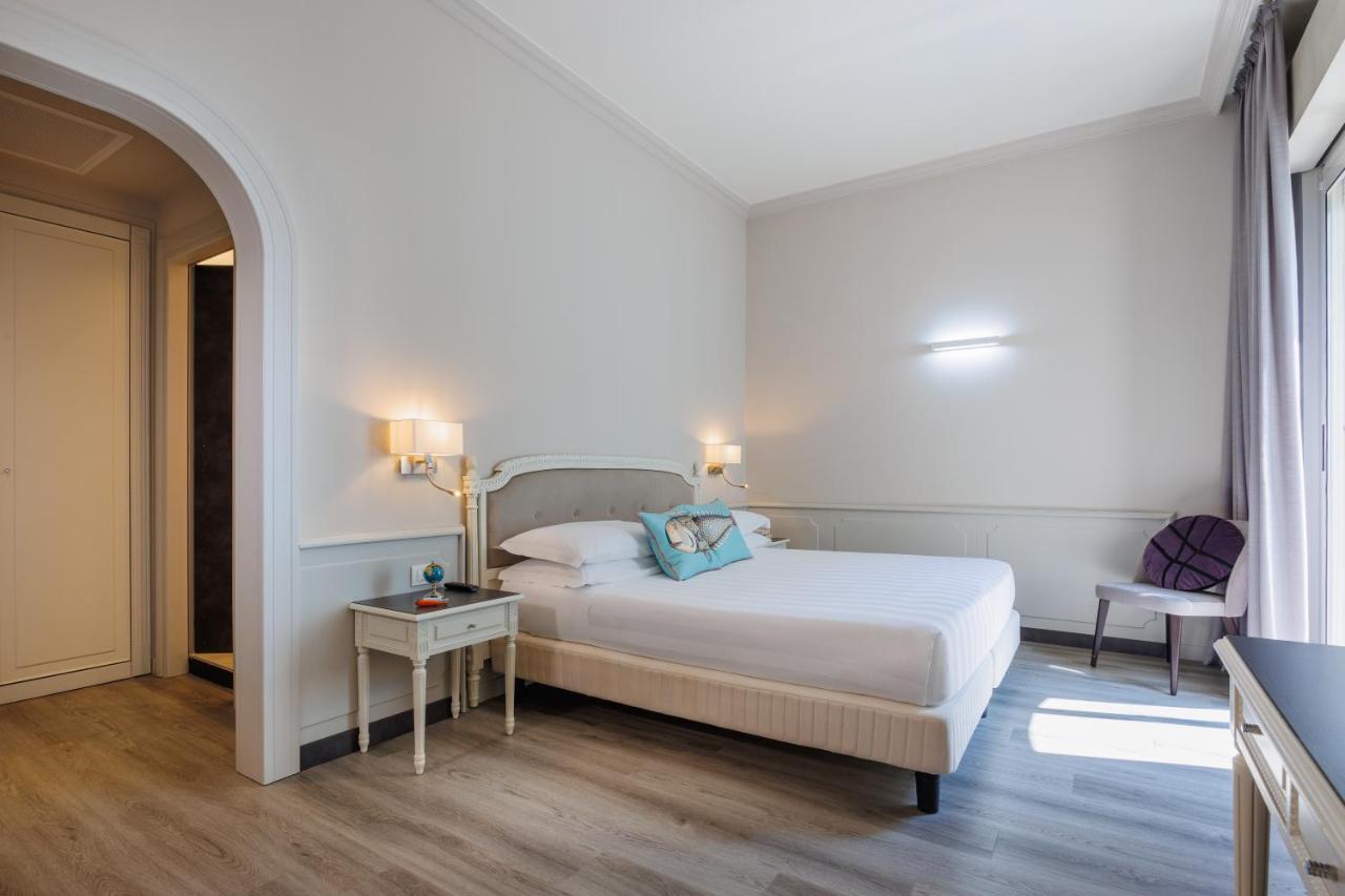 Junior Suite Side Sea View