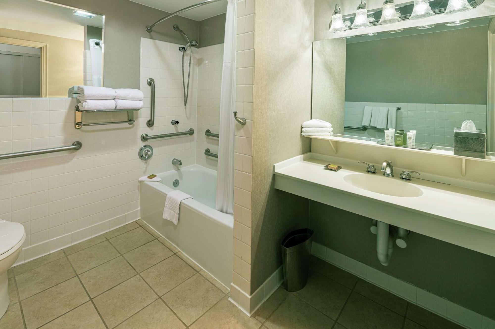 Chambre avec 2 Lits Doubles - Accessible aux Personnes Malentendantes/à Mobilité Réduite