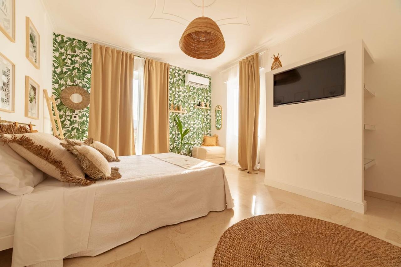 Triple Room Private External Bathroom