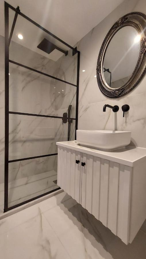 Apartment mit Balkon – 2 Ebenen
