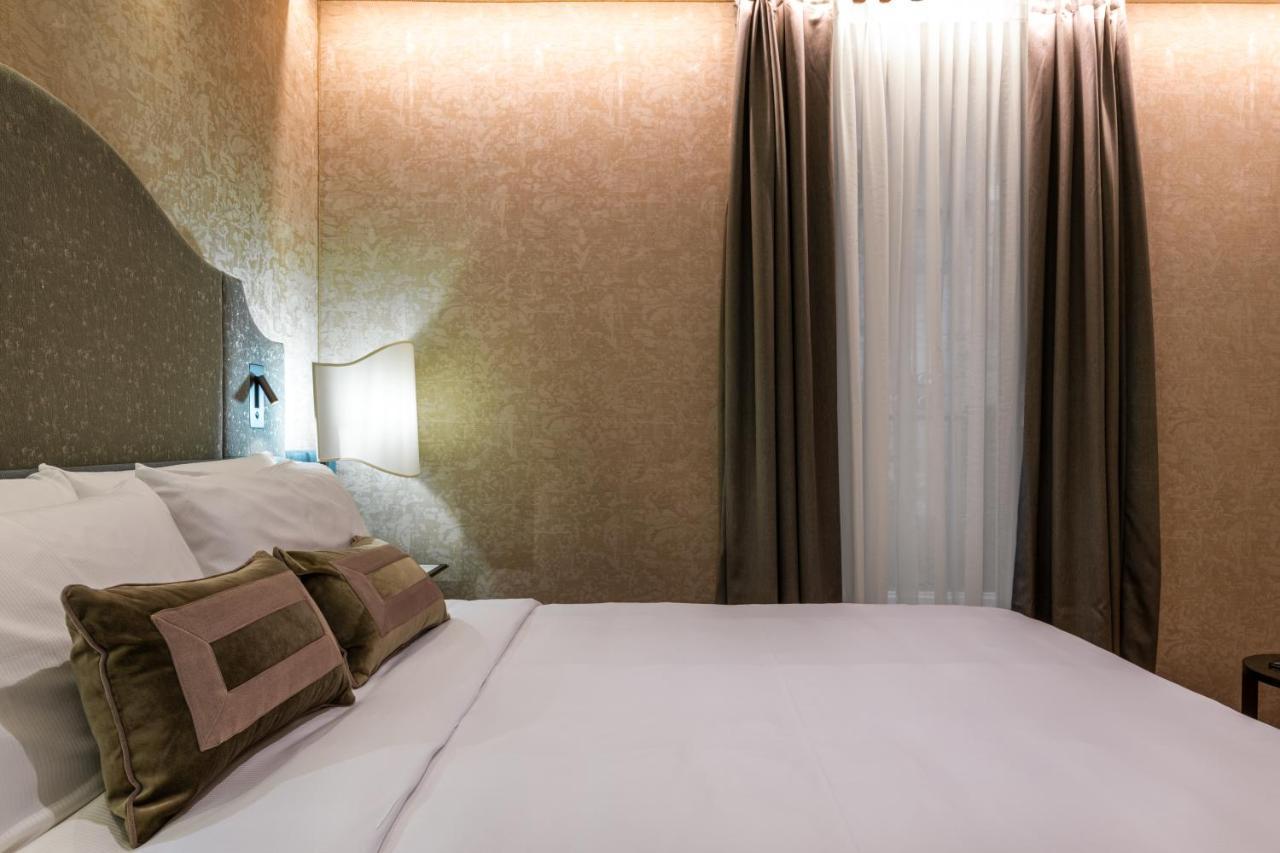 Deluxe Double Room with Balcony,1498556584:JPEG