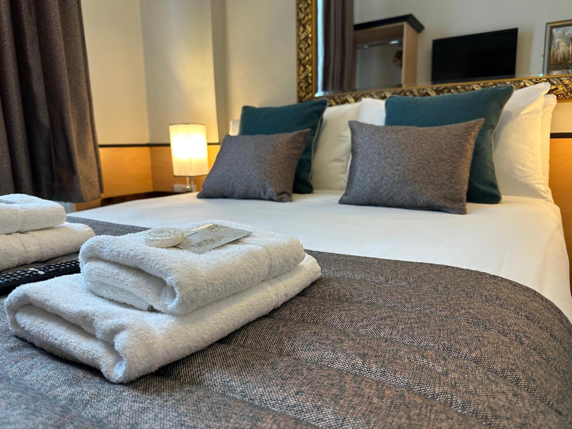 Compact Double Room