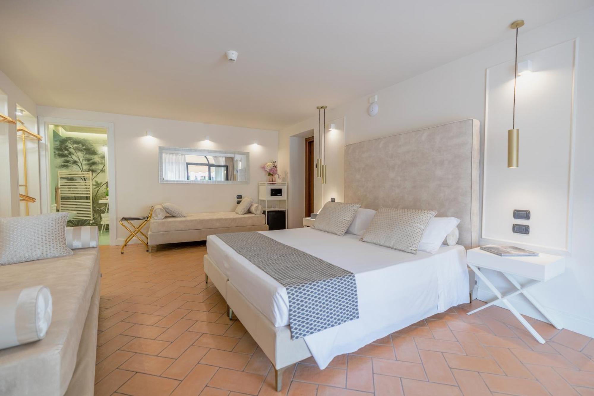 Deluxe Junior Suite