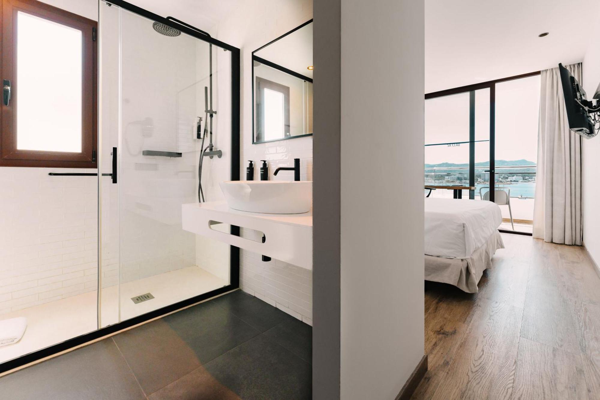 Double Plus Room Sofa Bed Sea View