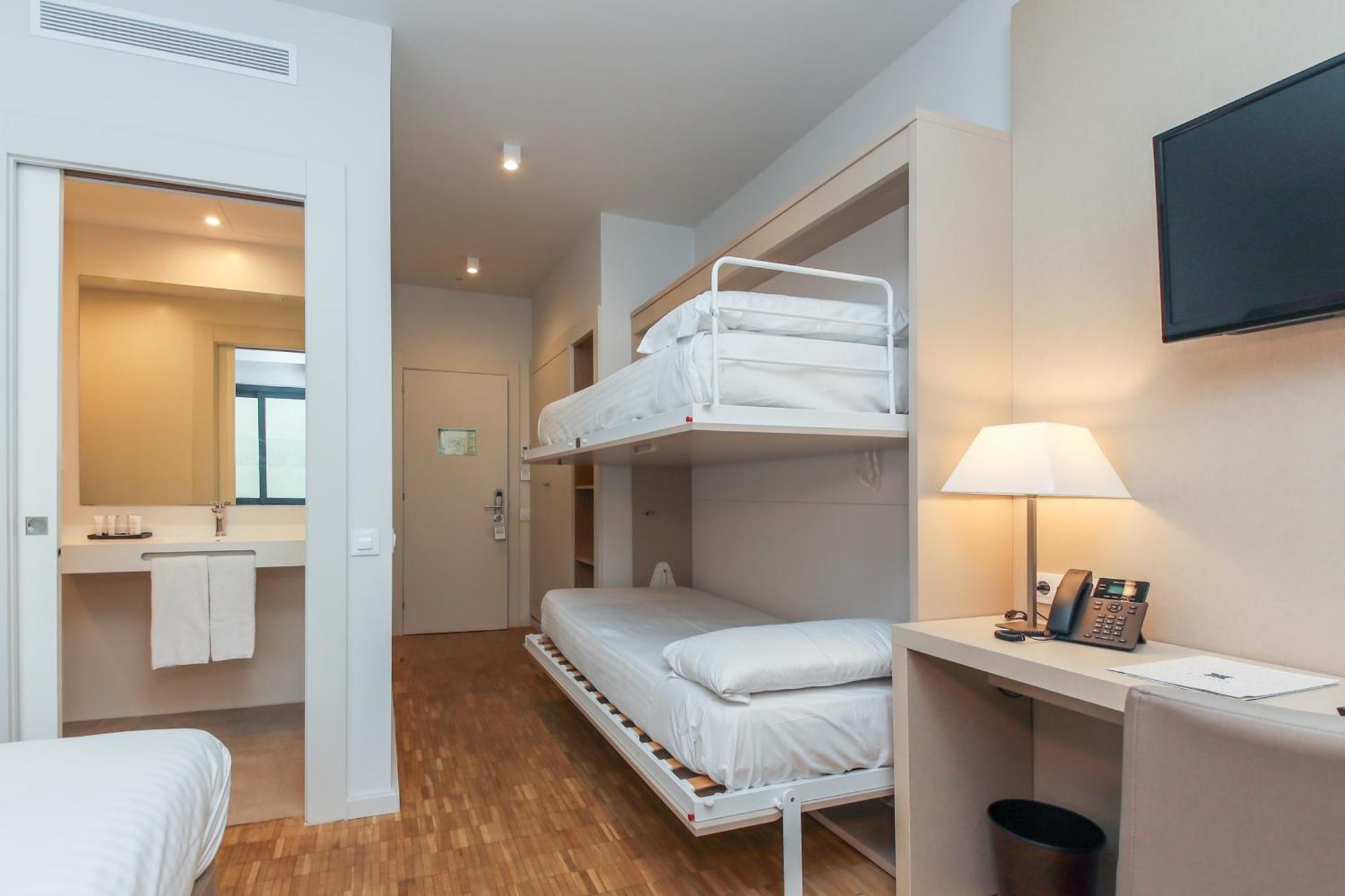 Deluxe Quadruple Room