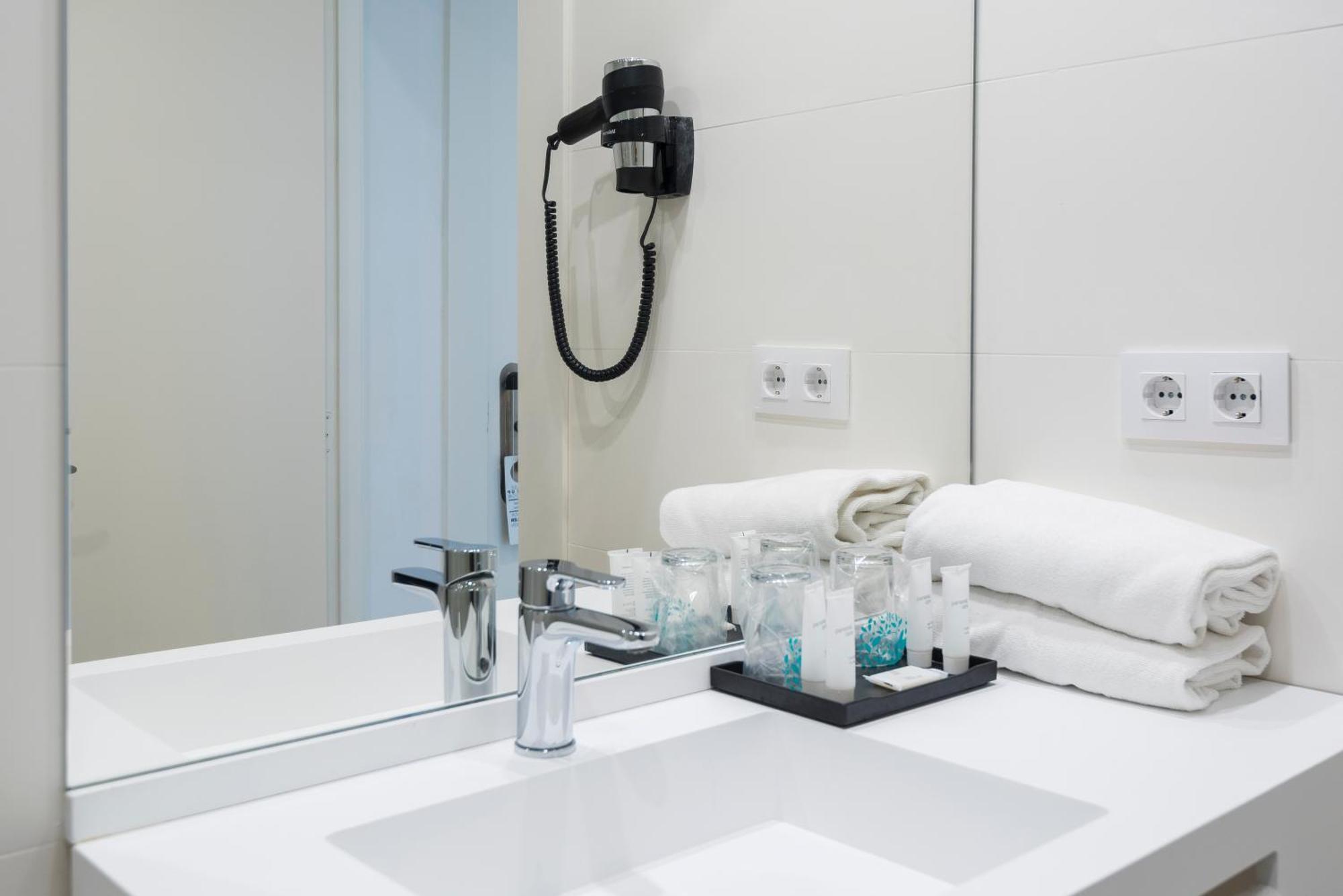 Deluxe Double or Twin Room - Ground Floor